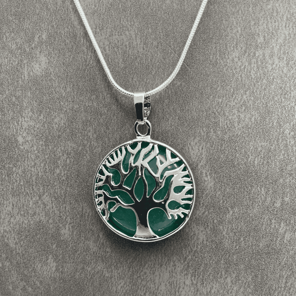 Green Aventurine Crystal Mulberry Tree of Life Pendant Necklace with 18 Inch Snake Chain